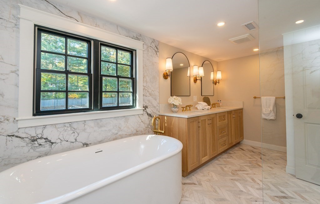 10 Huntingdon Road Lynnfield, MA 01940 - Photo 24 of 42 Gallery Image 24