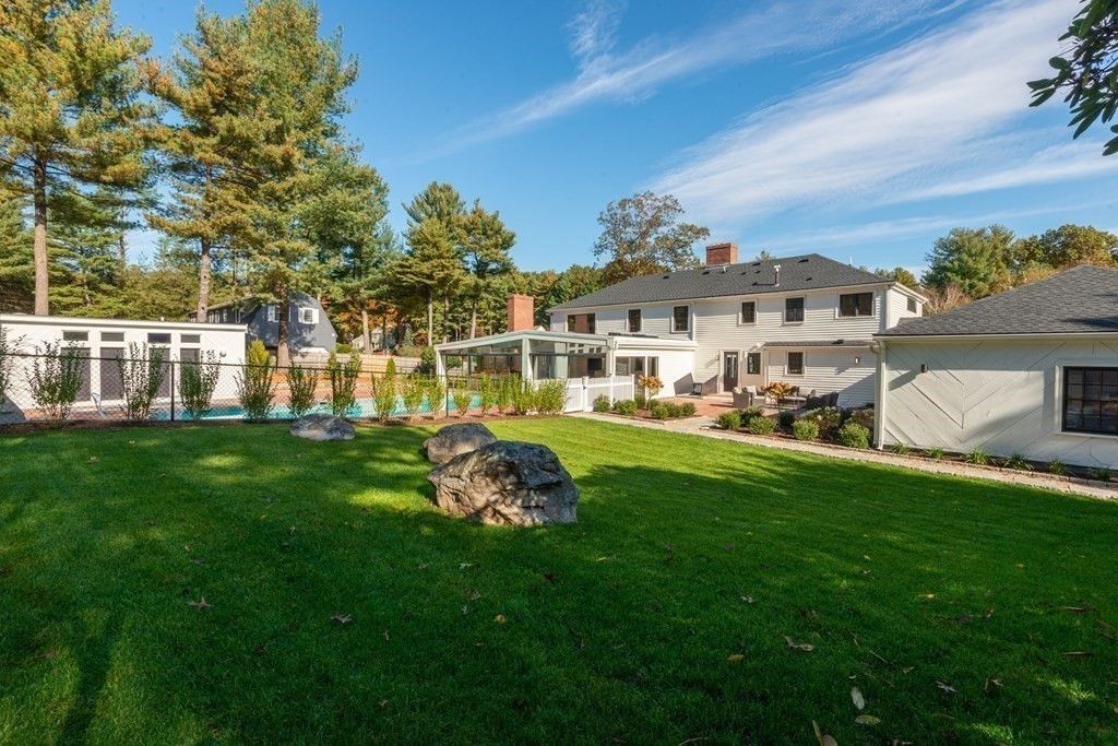 10 Huntingdon Road Lynnfield, MA 01940 - Photo 31 of 42 Gallery Image 31
