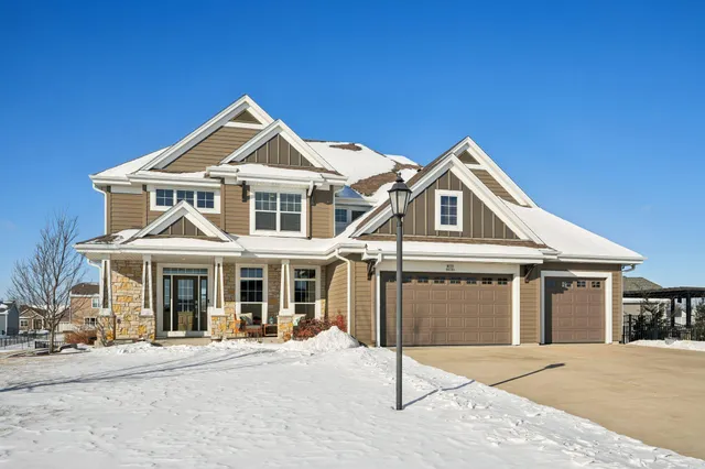 $1,024,900 | W137N6161 Weyer Farm Court, Menomonee Falls, WI 53051
