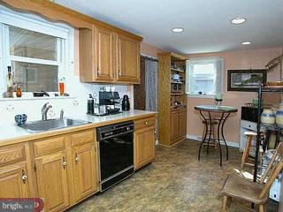 1255 Huntingdon Road Abington, PA 19001 - Photo 3 of 6 Gallery Image 3