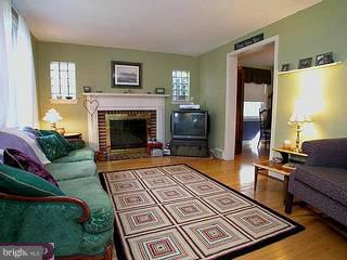 1255 Huntingdon Road Abington, PA 19001 - Photo 4 of 6 Gallery Image 4