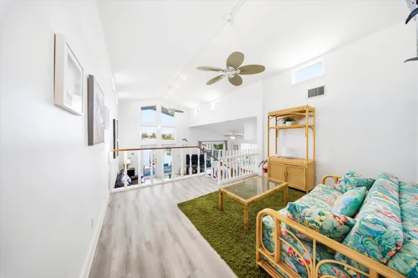 $1,550,000 | 340 East Ocean Drive, Key Colony Beach, FL 33051