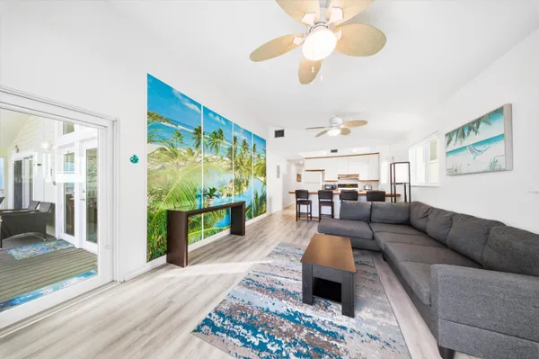 $1,550,000 | 340 East Ocean Drive, Key Colony Beach, FL 33051