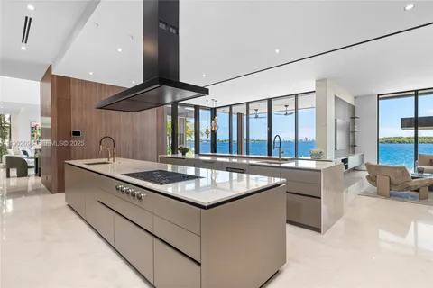 $23,495,000 | 11404 North Bayshore Drive, North Miami, FL 33181