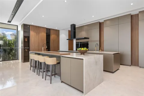 $23,495,000 | 11404 North Bayshore Drive, North Miami, FL 33181