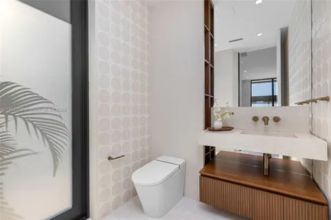 $23,495,000 | 11404 North Bayshore Drive, North Miami, FL 33181