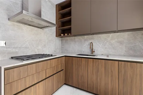 $23,495,000 | 11404 North Bayshore Drive, North Miami, FL 33181