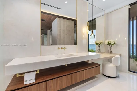 $23,495,000 | 11404 North Bayshore Drive, North Miami, FL 33181