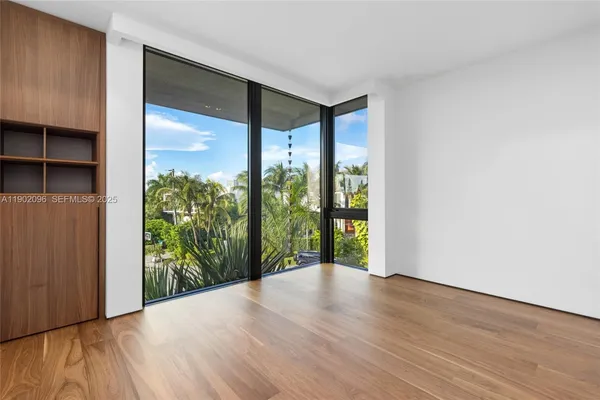 $21,950,000 | 11404 North Bayshore Drive, North Miami, FL 33181