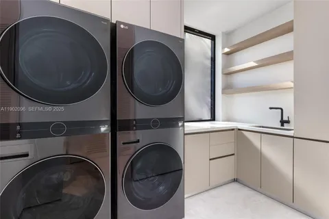 $23,495,000 | 11404 North Bayshore Drive, North Miami, FL 33181