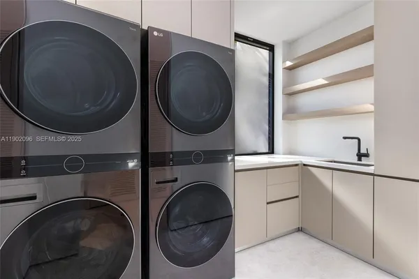 $21,950,000 | 11404 North Bayshore Drive, North Miami, FL 33181