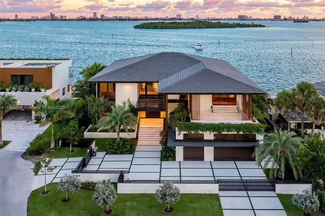 $23,495,000 | 11404 North Bayshore Drive, North Miami, FL 33181