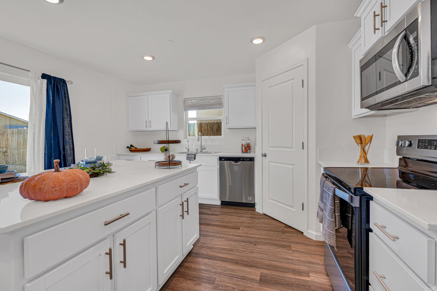 408 Rice Way Los Banos, CA 93635 - Photo 13 of 30