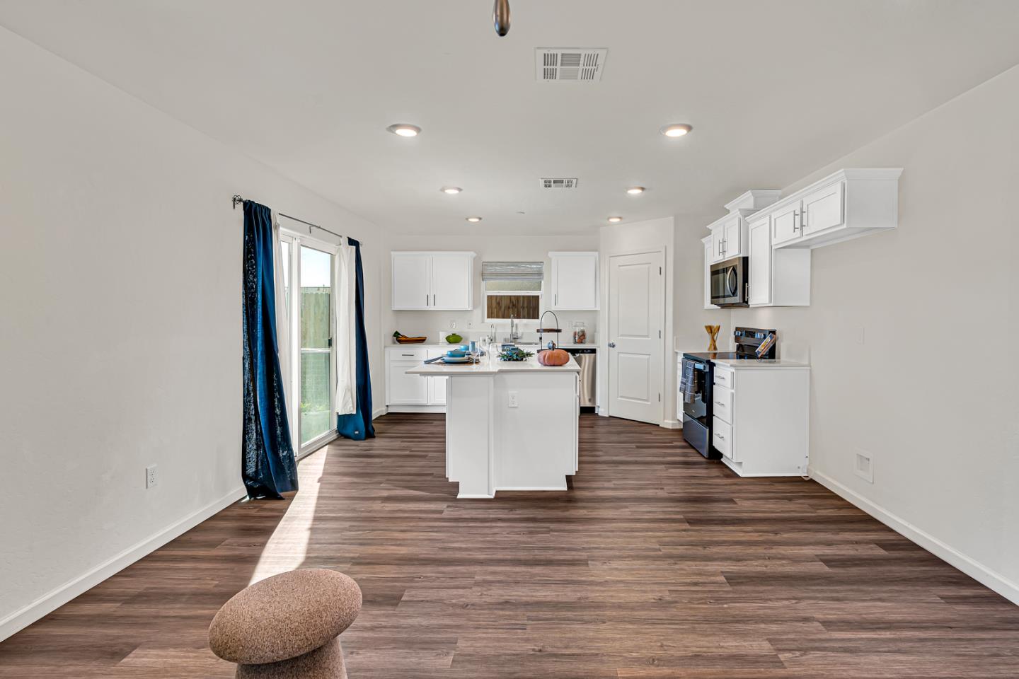 408 Rice Way Los Banos, CA 93635 - Photo 9 of 30