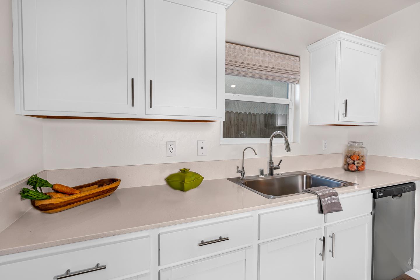 408 Rice Way Los Banos, CA 93635 - Photo 10 of 30