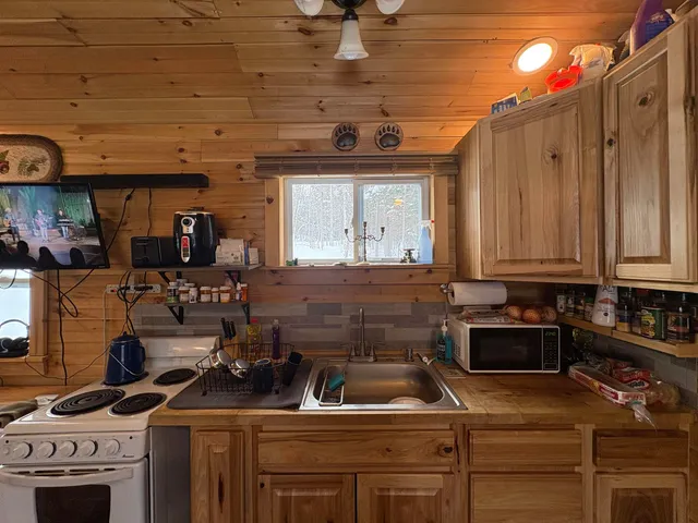 $175,000 | 905 Peak Road, Wheelock, VT 05851