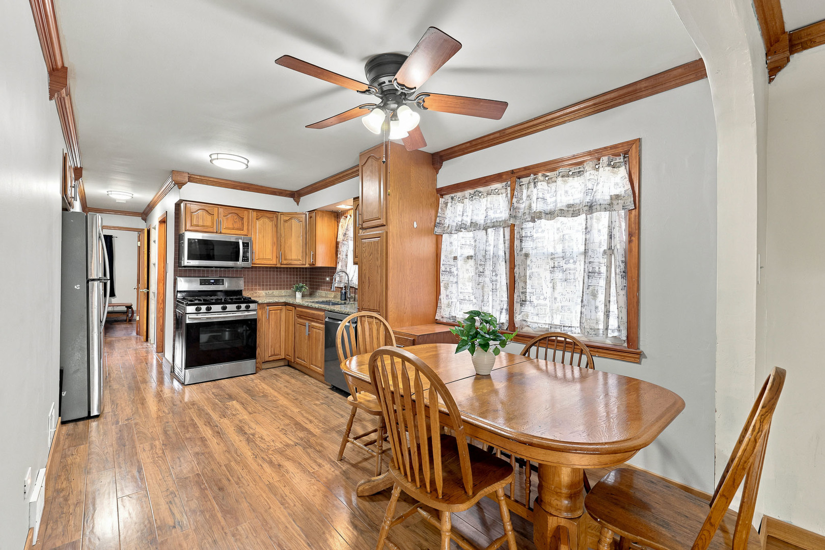 11157 South Spaulding Avenue Chicago, IL 60655 - Photo 5 of 21