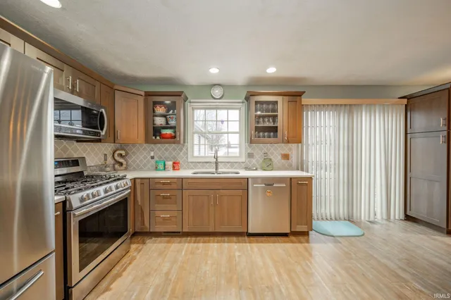 $399,900 | 3004 West Aruba Way, Muncie, IN 47302