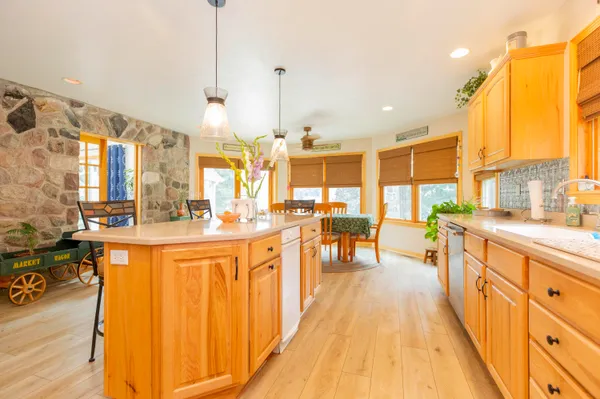 $750,000 | 15797 Hillside Drive, Vandalia, MI 49095