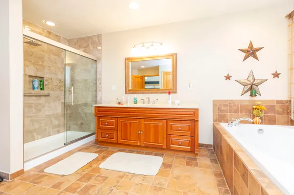 $750,000 | 15797 Hillside Drive, Vandalia, MI 49095