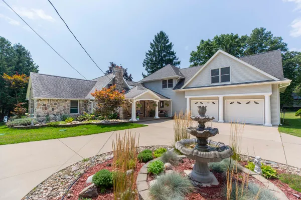$750,000 | 15797 Hillside Drive, Vandalia, MI 49095