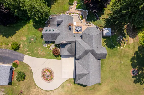 $750,000 | 15797 Hillside Drive, Vandalia, MI 49095
