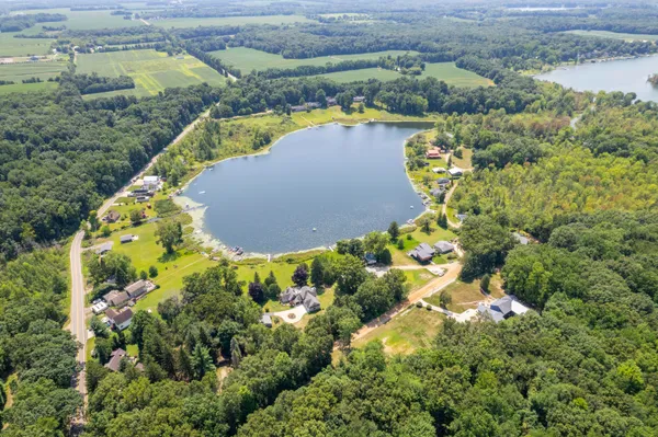 $750,000 | 15797 Hillside Drive, Vandalia, MI 49095