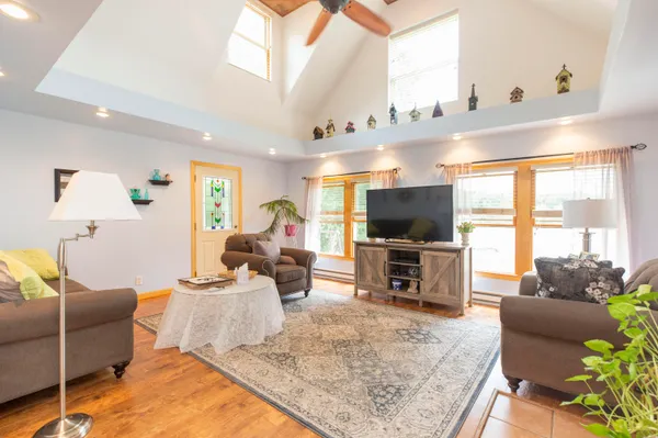 $750,000 | 15797 Hillside Drive, Vandalia, MI 49095