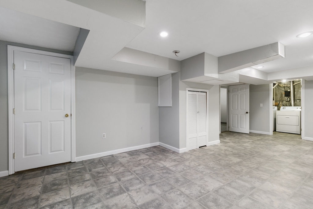 8 Locust Lane, Unit 4 Watertown, MA 02472 - Photo 31 of 42