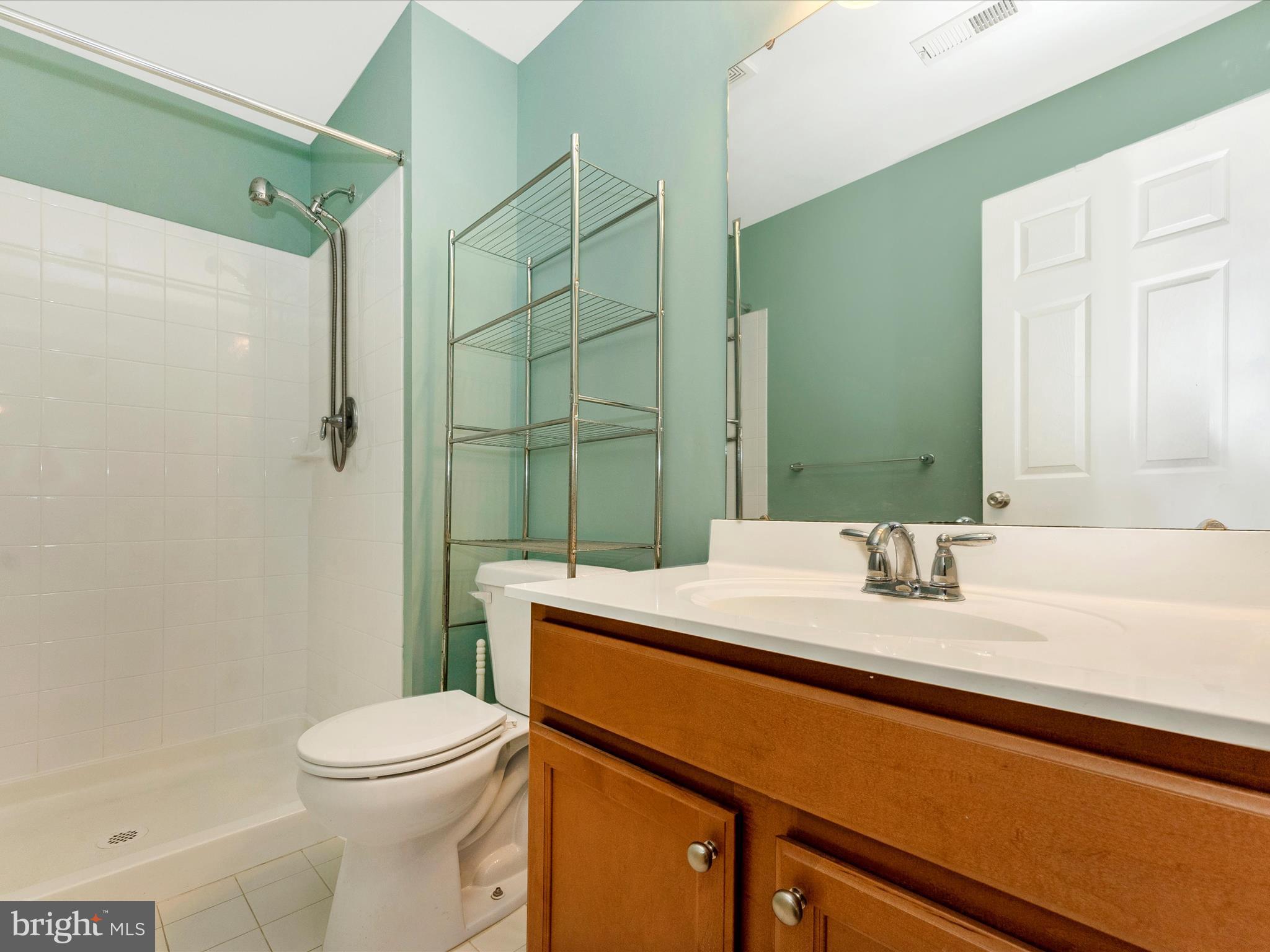 1936 Moran Drive Frederick, MD 21702 - Photo 38 of 56 Loer Level Bath