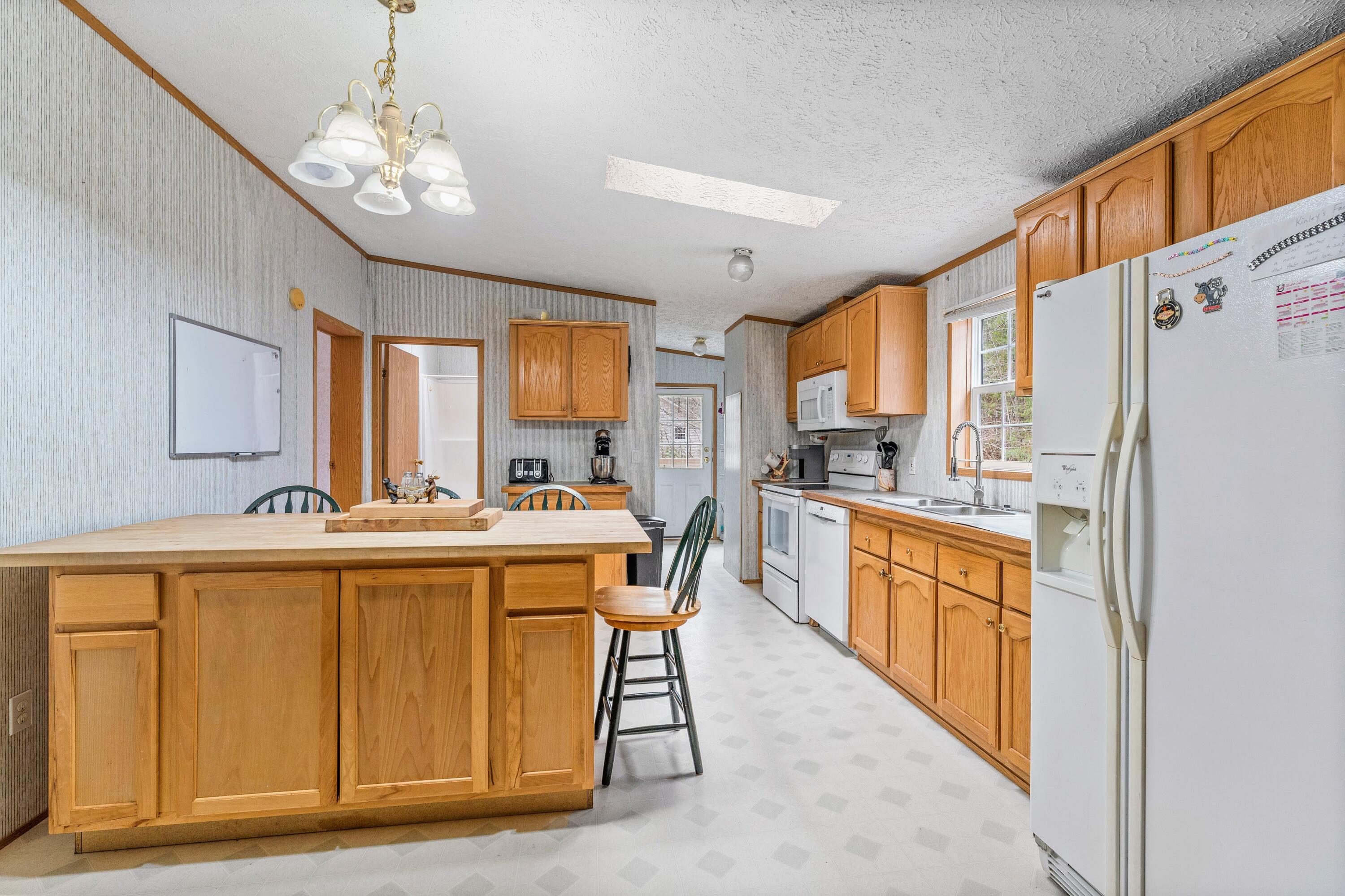 238 Windsor Road Chelsea, ME 04330 - Photo 3 of 33 DSC01473