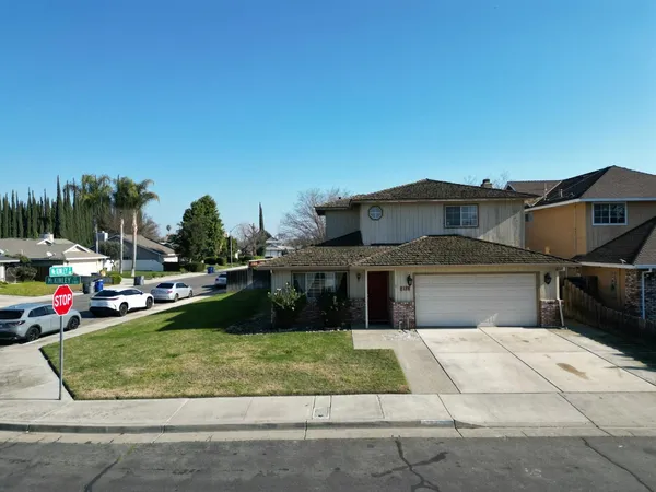 $399,900 | 2126 Mc Kinley Court, Los Banos, CA 93635