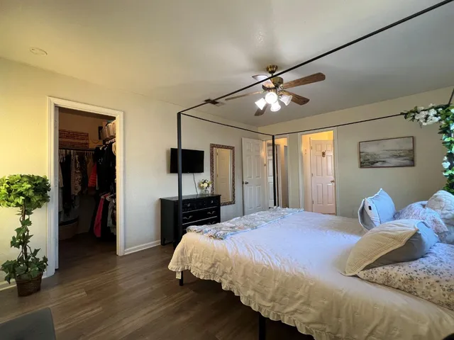 $429,900 | 2126 Mc Kinley Court, Los Banos, CA 93635