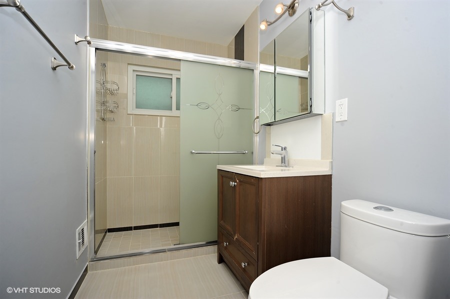 1013 Whitfield Road Northbrook, IL 60062 - Photo 12 of 15