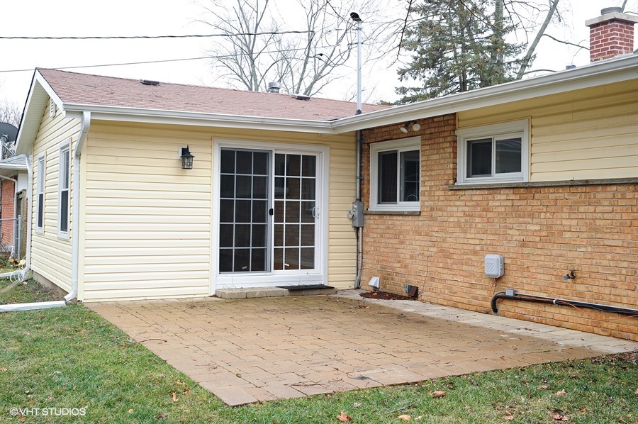 1013 Whitfield Road Northbrook, IL 60062 - Photo 14 of 15