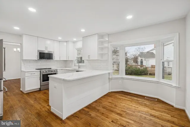 $999,990 | 13143 Fern Hollow Court, Herndon, VA 20171