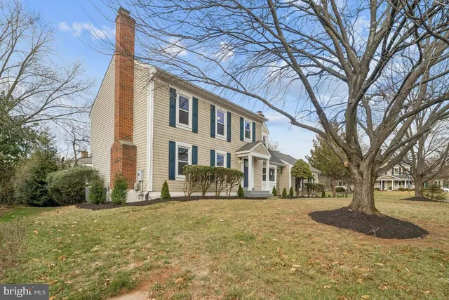 $999,990 | 13143 Fern Hollow Court, Herndon, VA 20171