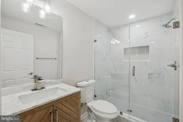 $999,990 | 13143 Fern Hollow Court, Herndon, VA 20171