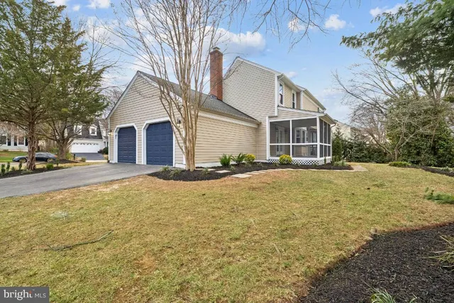 $999,990 | 13143 Fern Hollow Court, Herndon, VA 20171