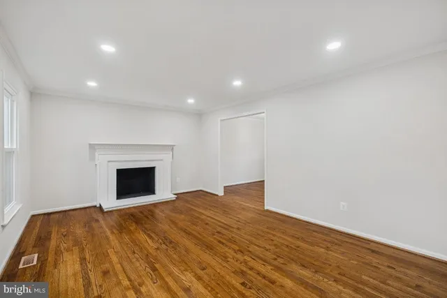 $999,990 | 13143 Fern Hollow Court, Herndon, VA 20171