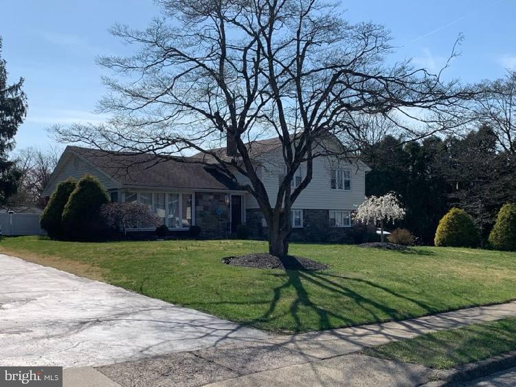 46 Andrew Road Huntingdon Valley, PA 19006 - Photo 2 of 25