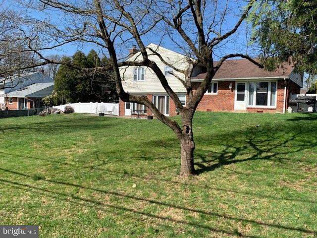46 Andrew Road Huntingdon Valley, PA 19006 - Photo 3 of 25