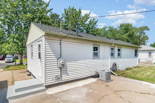 $339,900 | 8445 10th Avenue South, Bloomington, MN 55420