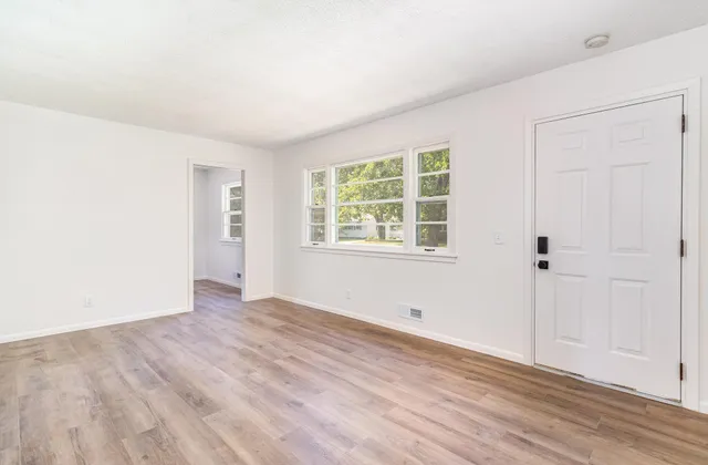 $339,900 | 8445 10th Avenue South, Bloomington, MN 55420