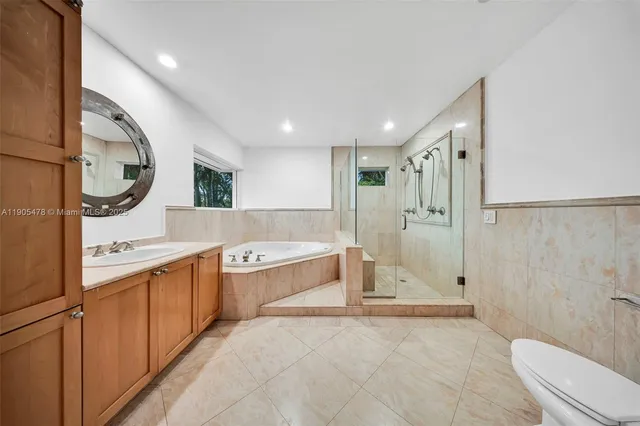 $8,000 | 4000 Alhambra Circle, Coral Gables, FL 33146