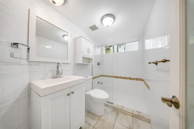 $8,000 | 4000 Alhambra Circle, Coral Gables, FL 33146