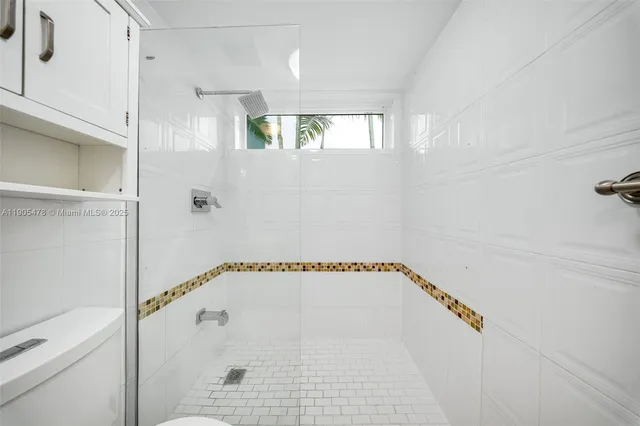 $8,000 | 4000 Alhambra Circle, Coral Gables, FL 33146