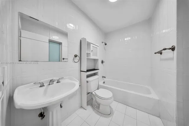 $8,000 | 4000 Alhambra Circle, Coral Gables, FL 33146