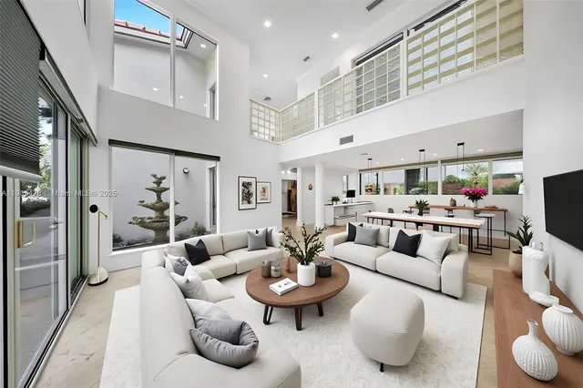 $8,000 | 4000 Alhambra Circle, Coral Gables, FL 33146