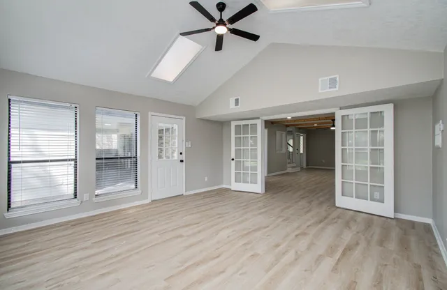 $345,000 | 4735 Theall Road, Houston, TX 77066